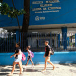 Aluno esfaqueia professor dentro de escola municipal na Tijuca