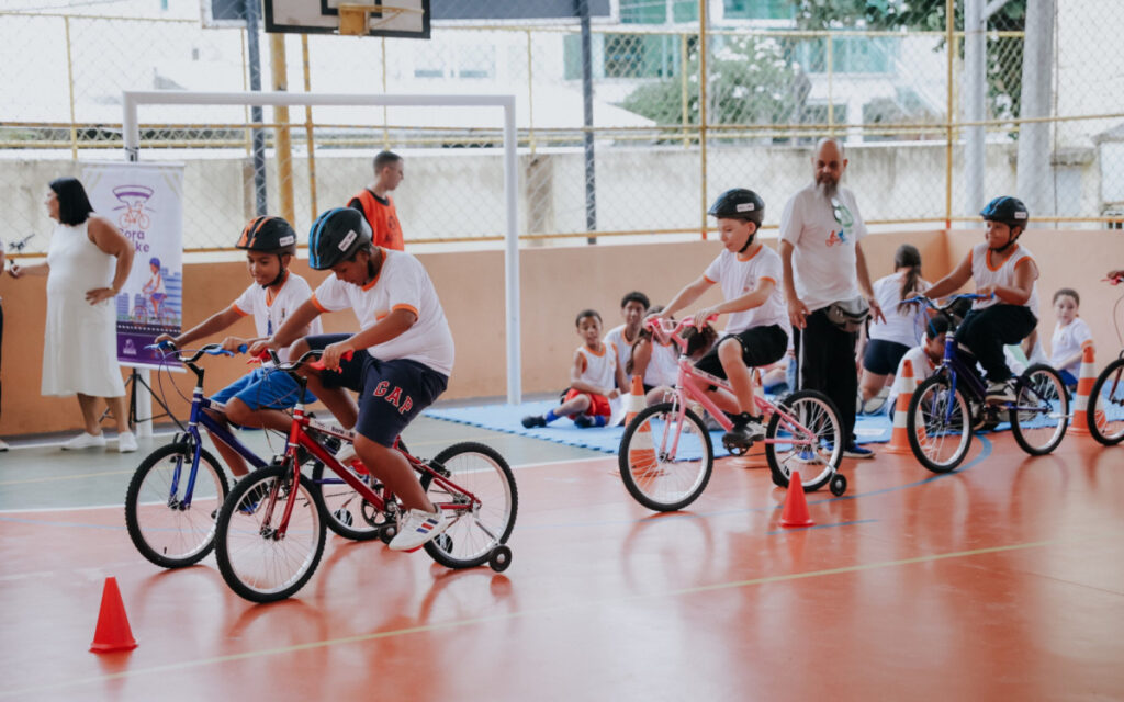 Programa de Niterói recebe reconhecimento nacional por incentivo ao uso da bicicleta nas escolas