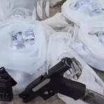 PM apreende pistola e mais de 500 porções de drogas em Mesquita