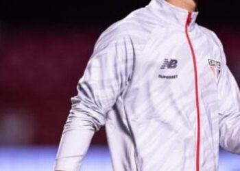 Jogador do São Paulo é detido após atropelar e matar idoso em Barueri