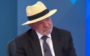 Lula diz que não vai interferir em investigação que cita Lulinha