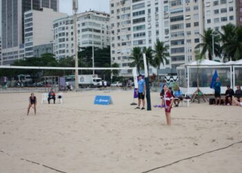 Jogos Escolares do Rio encerram edição 2026 com disputas de vôlei de praia no Leme