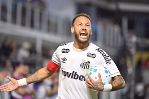 Atitude de Neymar após vitória do Santos ganha destaque na imprensa europeia