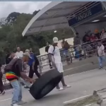 Mulher morre após ser atingida por roda de ônibus do BRT em Jacarepaguá