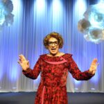 Volta Redonda recebe premiada peça ‘Dona Lola’ com Marcelo Médici nesta quarta-feira