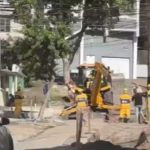 Obra da Prefeitura é paralisada após empresa denunciar cobrança de R$ 20 mil por traficantes
