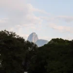 Frente fria traz chuva, queda de temperatura e ventos fortes ao Rio no fim de semana
