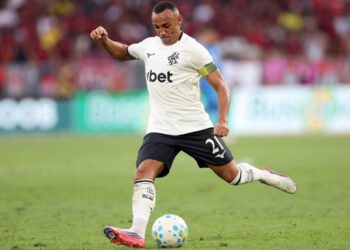 Botafogo deve ter Marçal na lateral contra o Palmeiras neste domingo