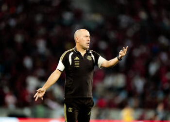 Flamengo e Leonardo Jardim são multados pela Conmebol