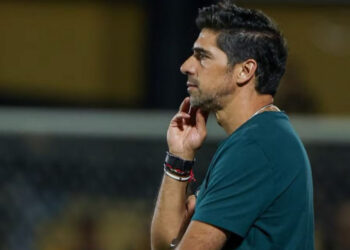 Neto afirma que Abel Ferreira será técnico do Vasco em 2028