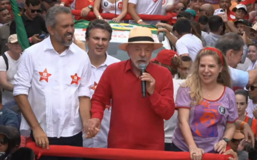 Lula promete fim da escala 6×1 e diz que quer “enterrar o bolsonarismo”