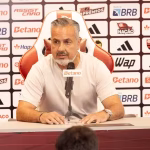 Flamengo prepara renovações de Pedro e Léo Pereira após acordo com Pulgar