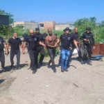 Presos estrangeiros fogem de Bangu 8 após render policiais e são recapturados