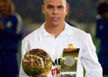 Ronaldo Fenômeno é o único brasileiro na disputa pela Bola de Ouro histórica