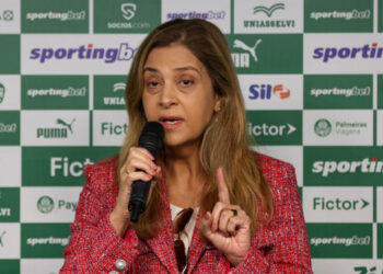 Oposição do Palmeiras cobra investigação contra Leila após declaração sobre conselheiros