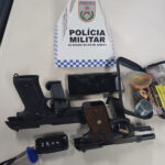 Homem é detido com duas pistolas após denúncias de ameaças na Gávea