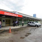 Homem é incendiado enquanto dormia em enfermaria de hospital na Barra da Tijuca