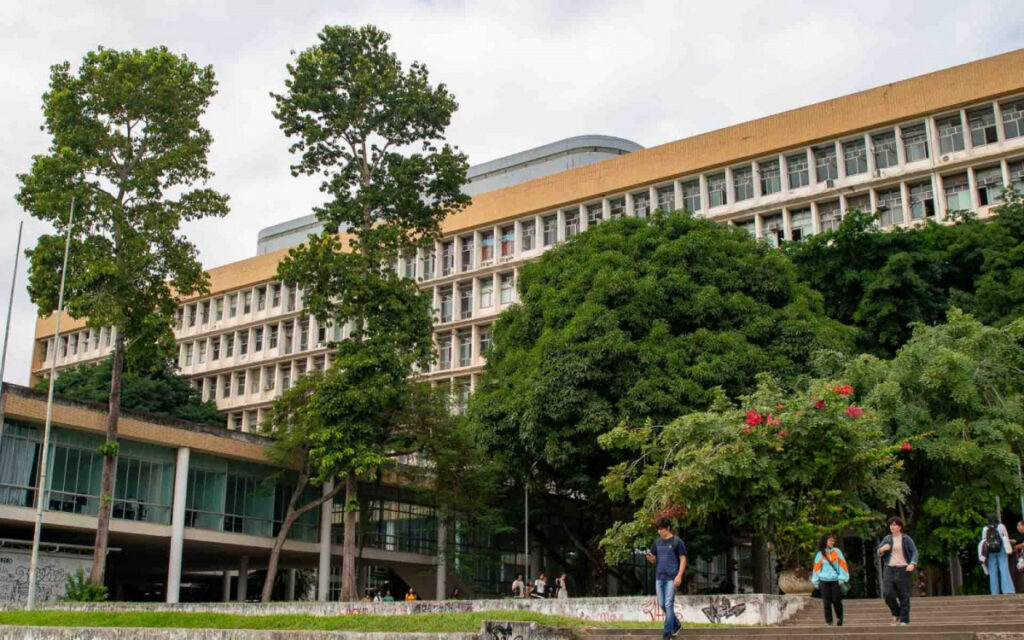 PF investiga suspeita de esquema para fraudar concurso público da UFRJ
