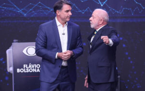 Lula apresenta ao TSE autorização para abrir sigilos e condiciona medida a Flávio Bolsonaro