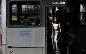 Governo propõe destinar R$ 11,2 bilhões de emendas para viabilizar transporte público gratuito