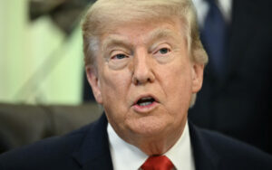 Trump cita Índia ao falar de apuração no Brasil e erra ao mencionar eleição no país asiático