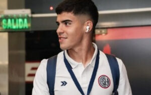 Vasco monitora jovem meia do San Lorenzo para reforçar o elenco em 2027