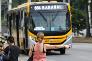 Eleições 2026: veja onde haverá ônibus gratuitos no RJ neste domingo