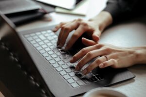 Brasil registra 663 denúncias de assédio eleitoral no trabalho em outubro