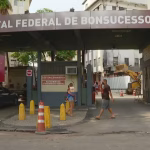 Criança é baleada durante comemoração na comunidade da Fazendinha, na Penha