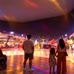 Exposição imersiva sobre o Carnaval carioca estreia na Cidade do Samba