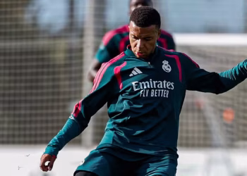 Mbappé vive início brilhante no Real Madrid, mas comportamento gera incômodo no clube