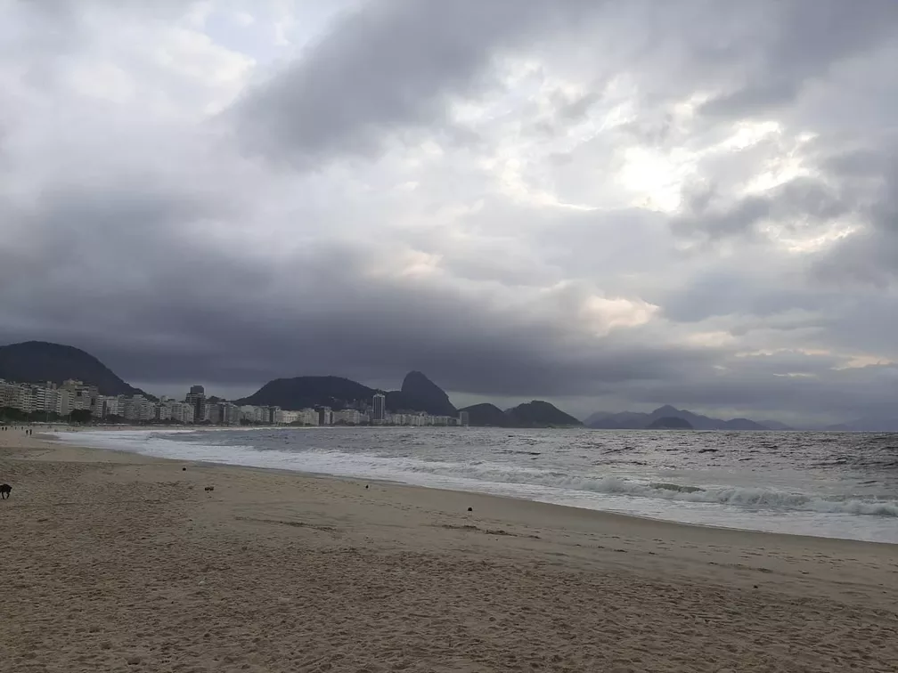 Rio terá chuva nos próximos dias e frente fria deve mudar o tempo no sábado