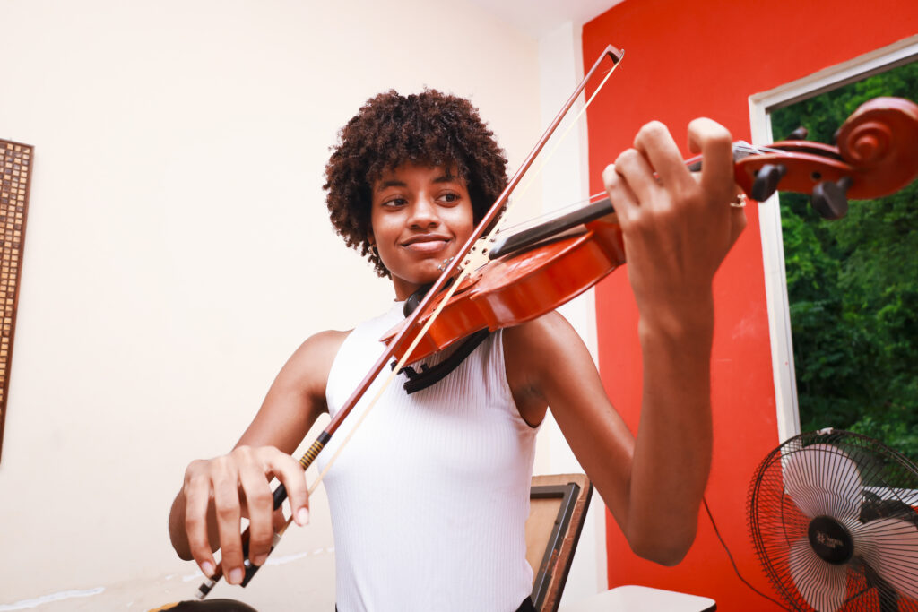 Escola de Música Villa-Lobos abre matrículas para novos alunos em Paracambi